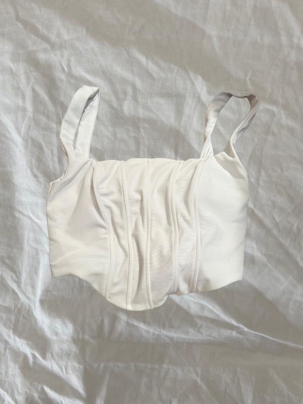 Edikted White Crop top